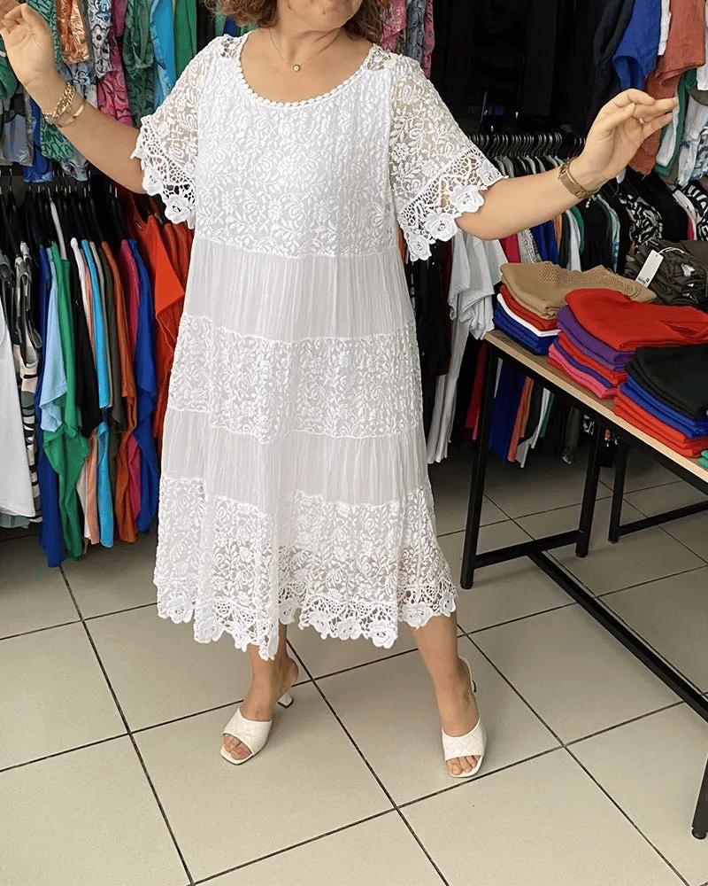 GR | Stilvolles Kleid Mit Feiner Spitzenverzierung