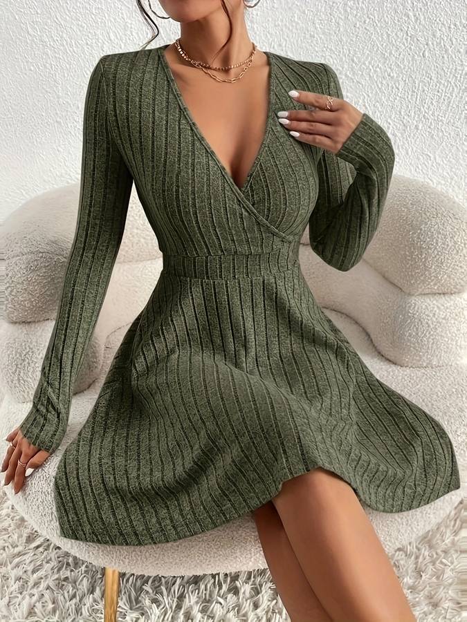 GR - Skaterkleid mit geripptem V-Ausschnitt
