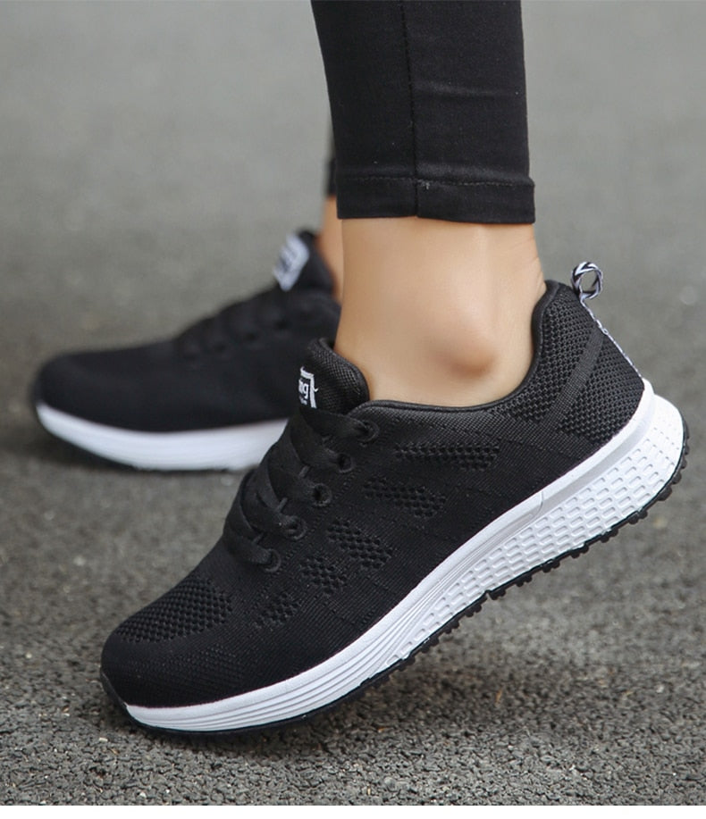 GR | Light - Ultra-lightweight, breathable sneakers with vibrant colors