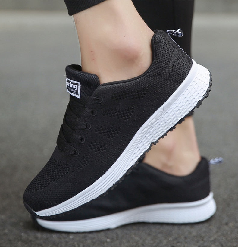 GR - Running shoes, sports shoes, sneakers | Sneakers are lightweight women's shoes