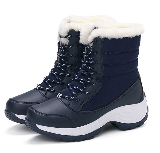 GR | Waterproof winter boots with plush lining, lace-up closure and sturdy sole