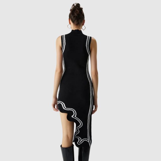GR | Sleeveless dress with contrasting piping