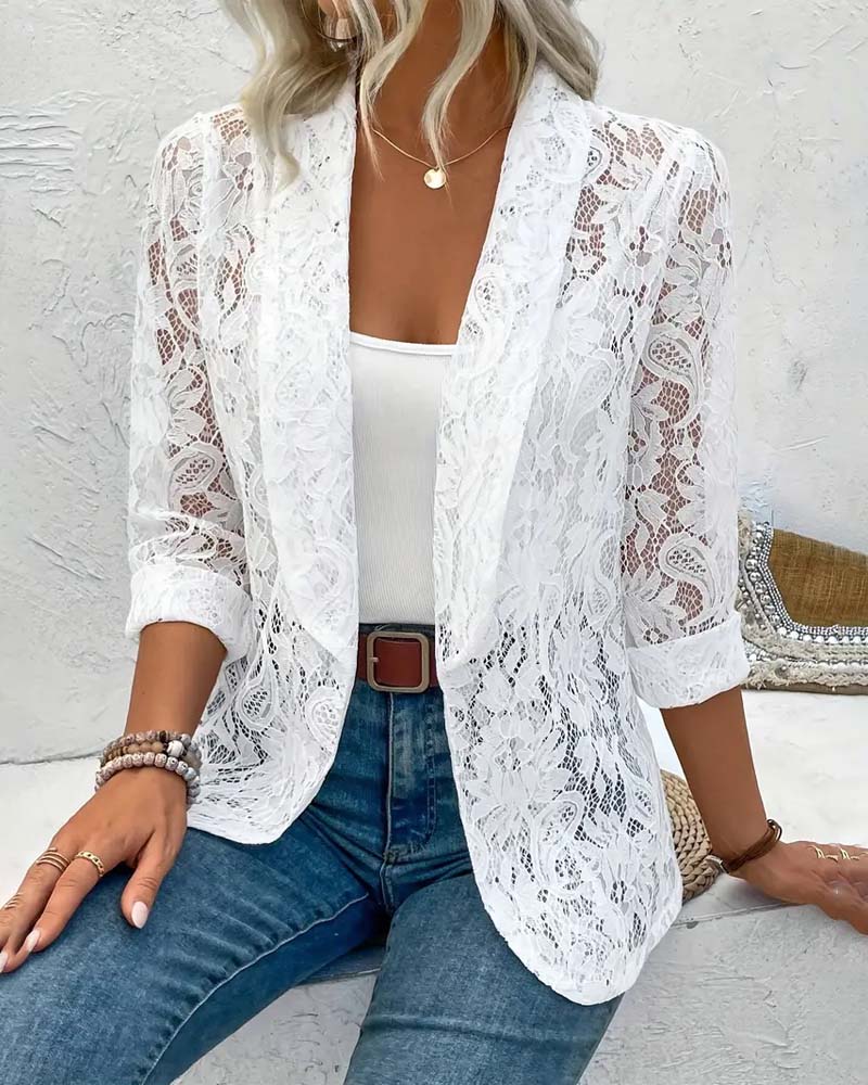 GR | Elegant blazer with lace