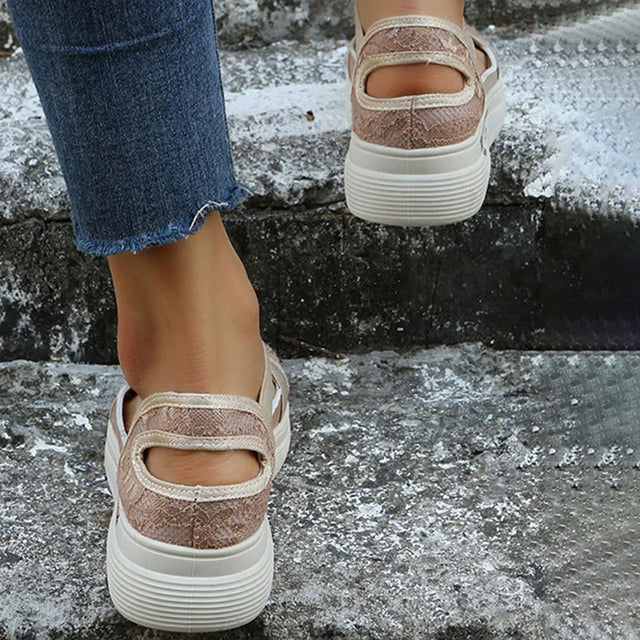 GR | Casual sandals made of breathable mesh