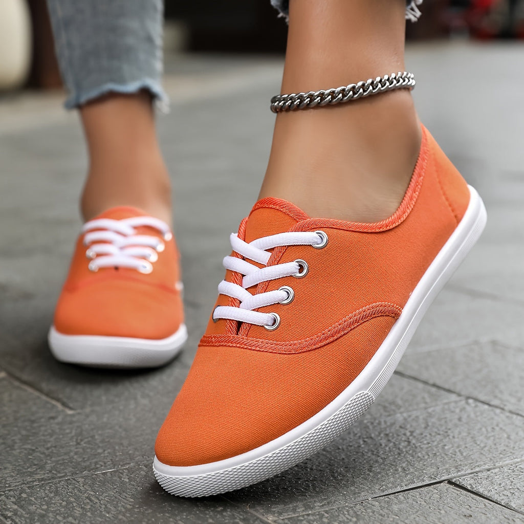 GR | Comfortable low-top canvas sneakers in white