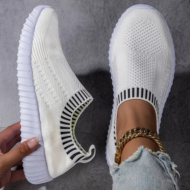 GR | Breathable women's sneakers with reinforced footbed