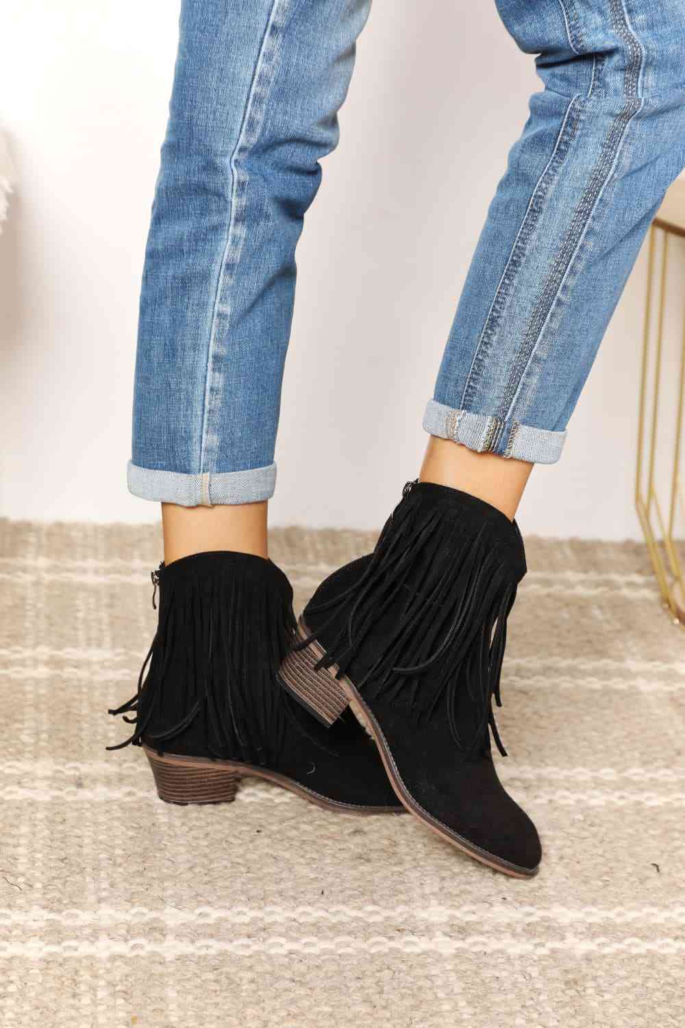 GR | Legend women's fringe cowboy western ankle boots