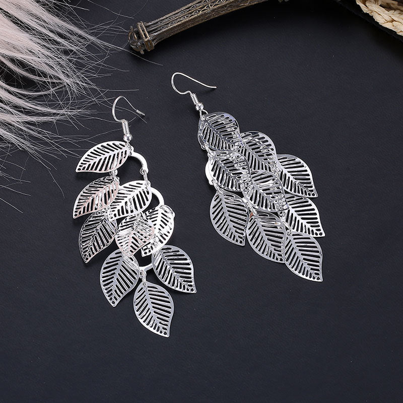 GR | Delicate layered earrings with leaves