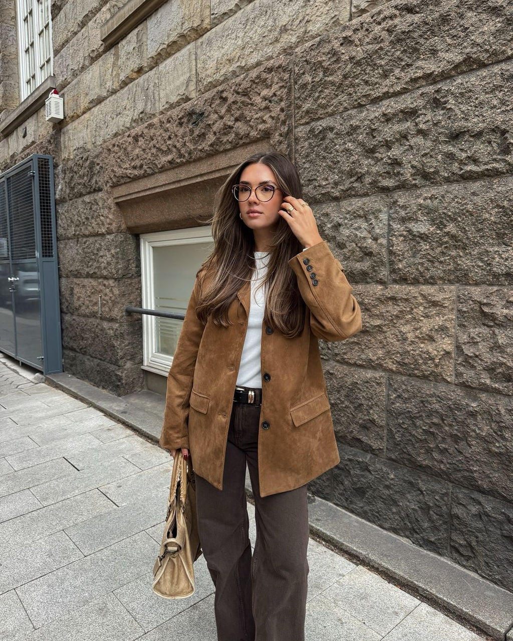 GR | Blazer - camel colour women's jacket with a stylish cut