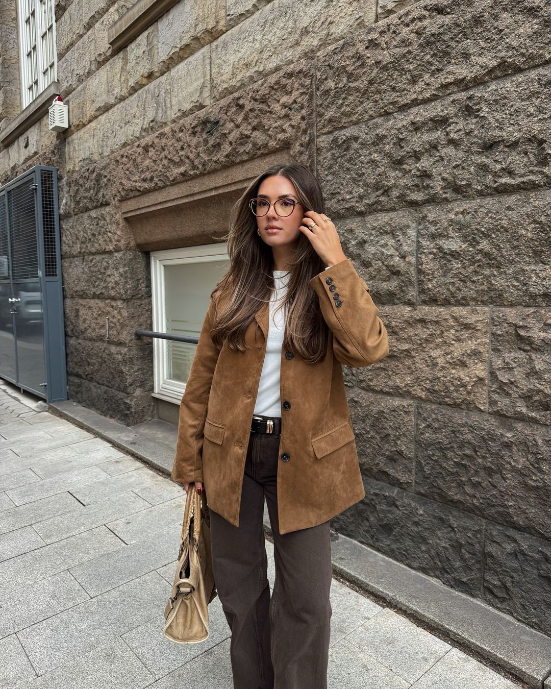 GR | Blazer - camel colour women's jacket with a stylish cut