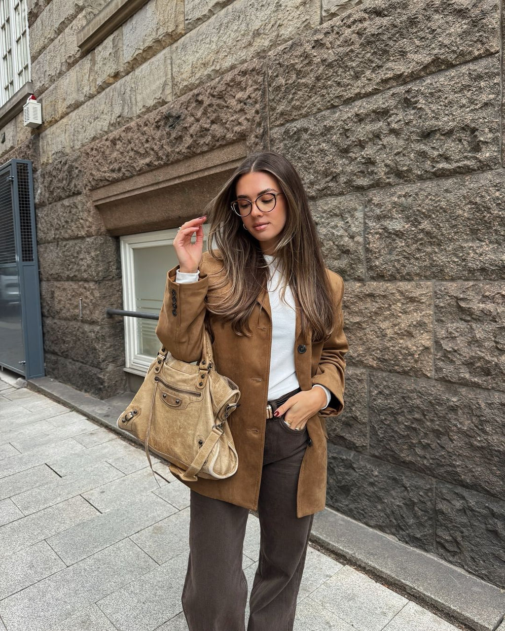 GR | Blazer - camel colour women's jacket with a stylish cut