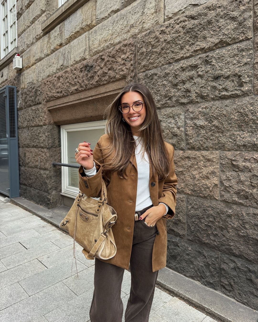 GR | Blazer - camel colour women's jacket with a stylish cut