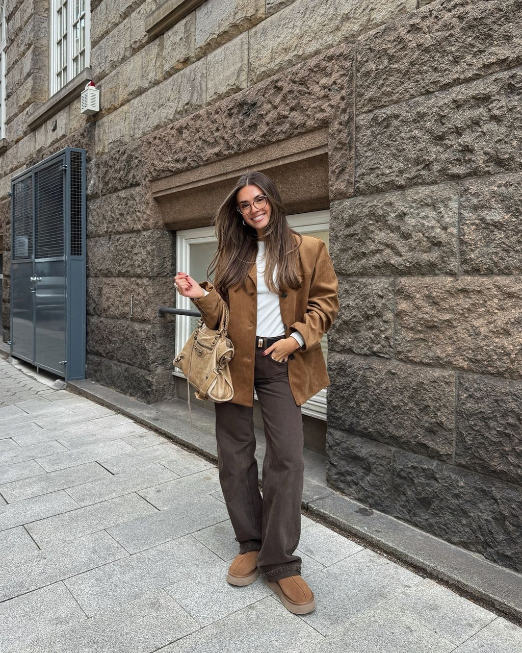 GR | Blazer - camel colour women's jacket with a stylish cut