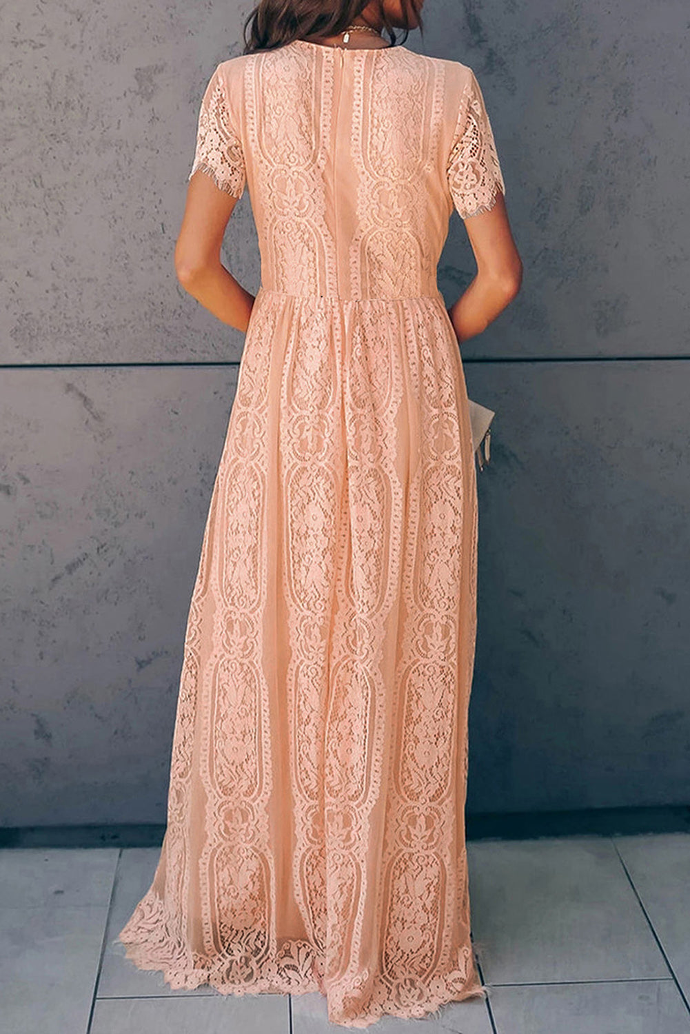 GR | Lace Plunge Kleid Mit Gewelltem Saum