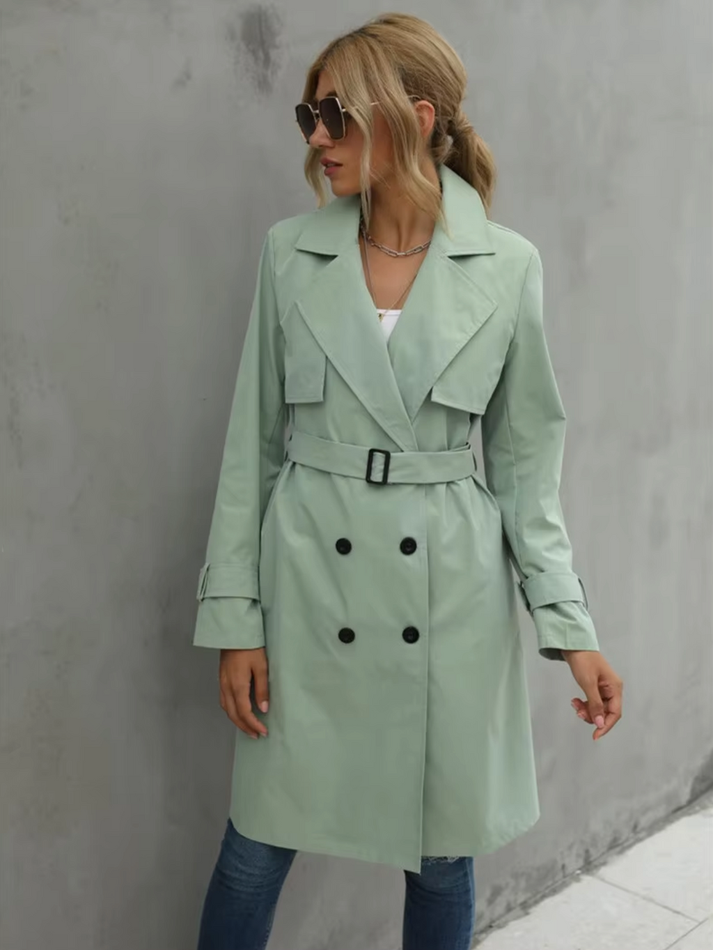 – Long-sleeved casual trench coat