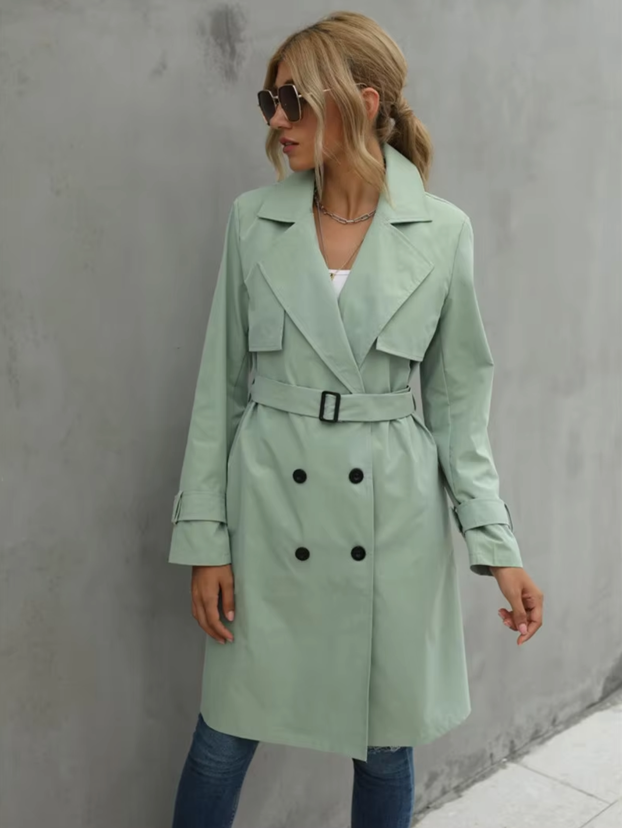 – Long-sleeved casual trench coat