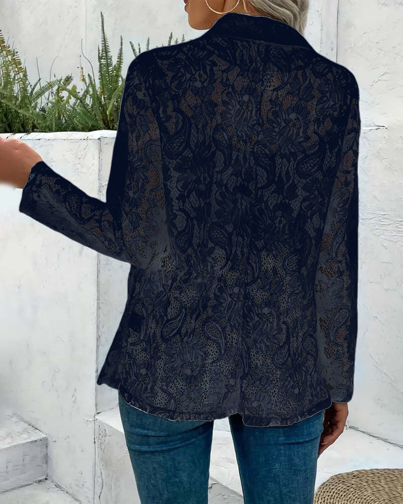 GR | Elegant blazer with lace