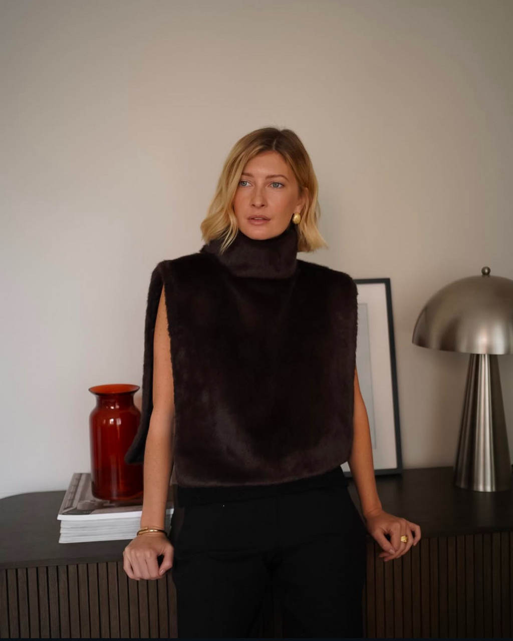 GR | Fur ​​roll-neck vest - Women's - Soft and elegant with a luxurious look