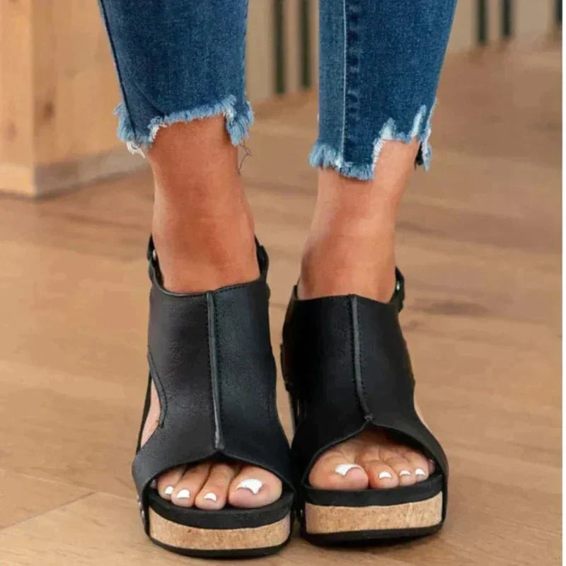 GR | Leather wedge sandals