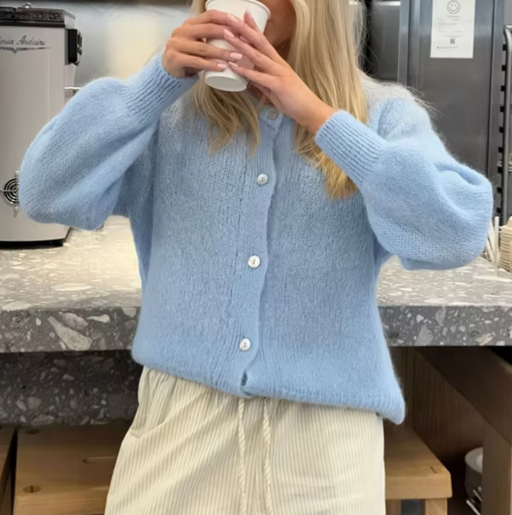 GR – Gebreid vest with knoopsluiting