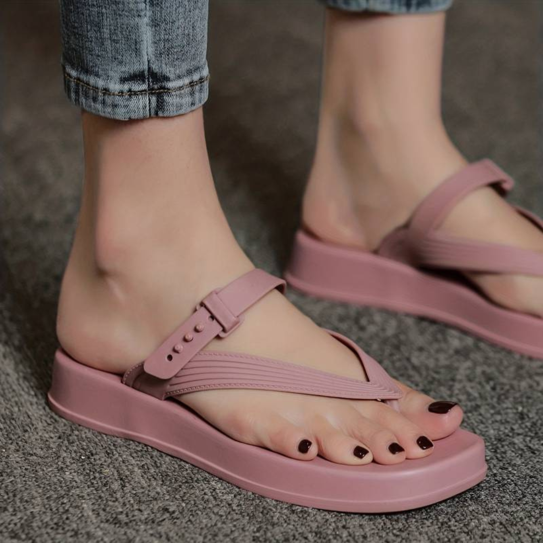 Sandals | Stylish thong sandals for women