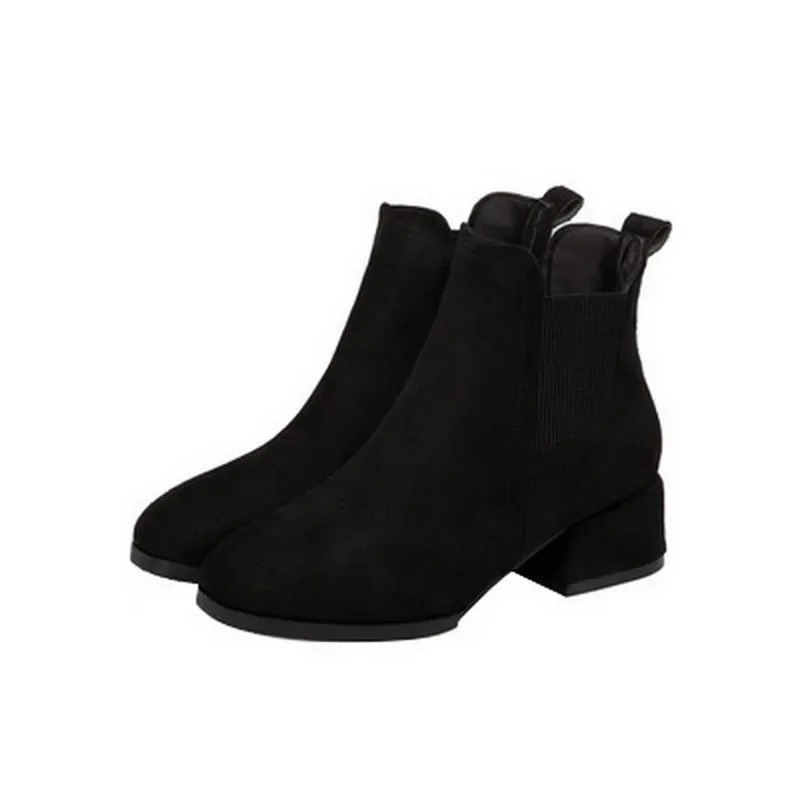 GR | Elegant entry-level ankle boots with block heel, women's ankle boots