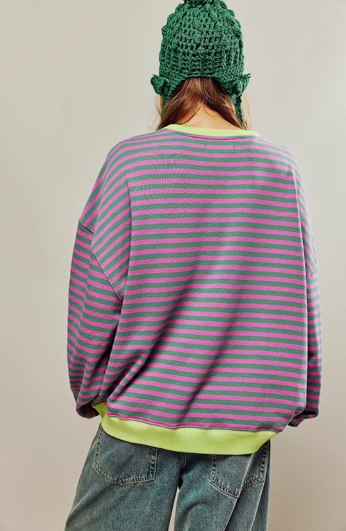 GR | Gestreifter Pullover in Übergröße