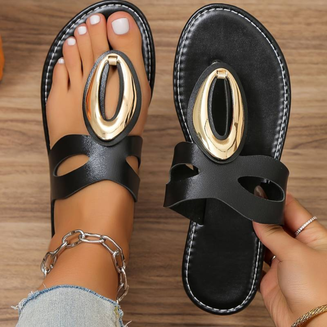 Sandals | Flat and lightweight sandals for summer