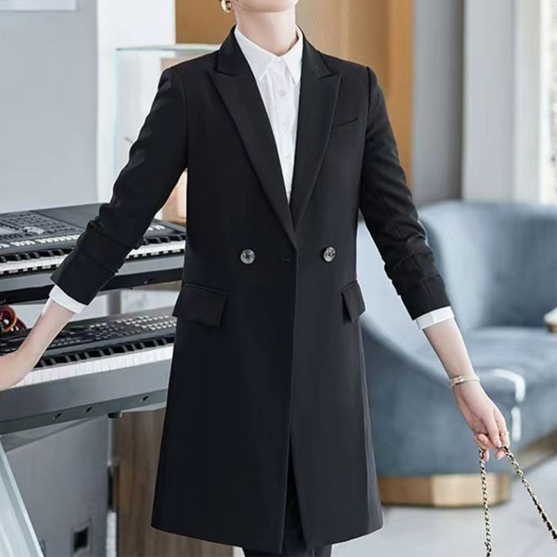 GR | Elegant long women's blazer with flap pockets and lapel collar