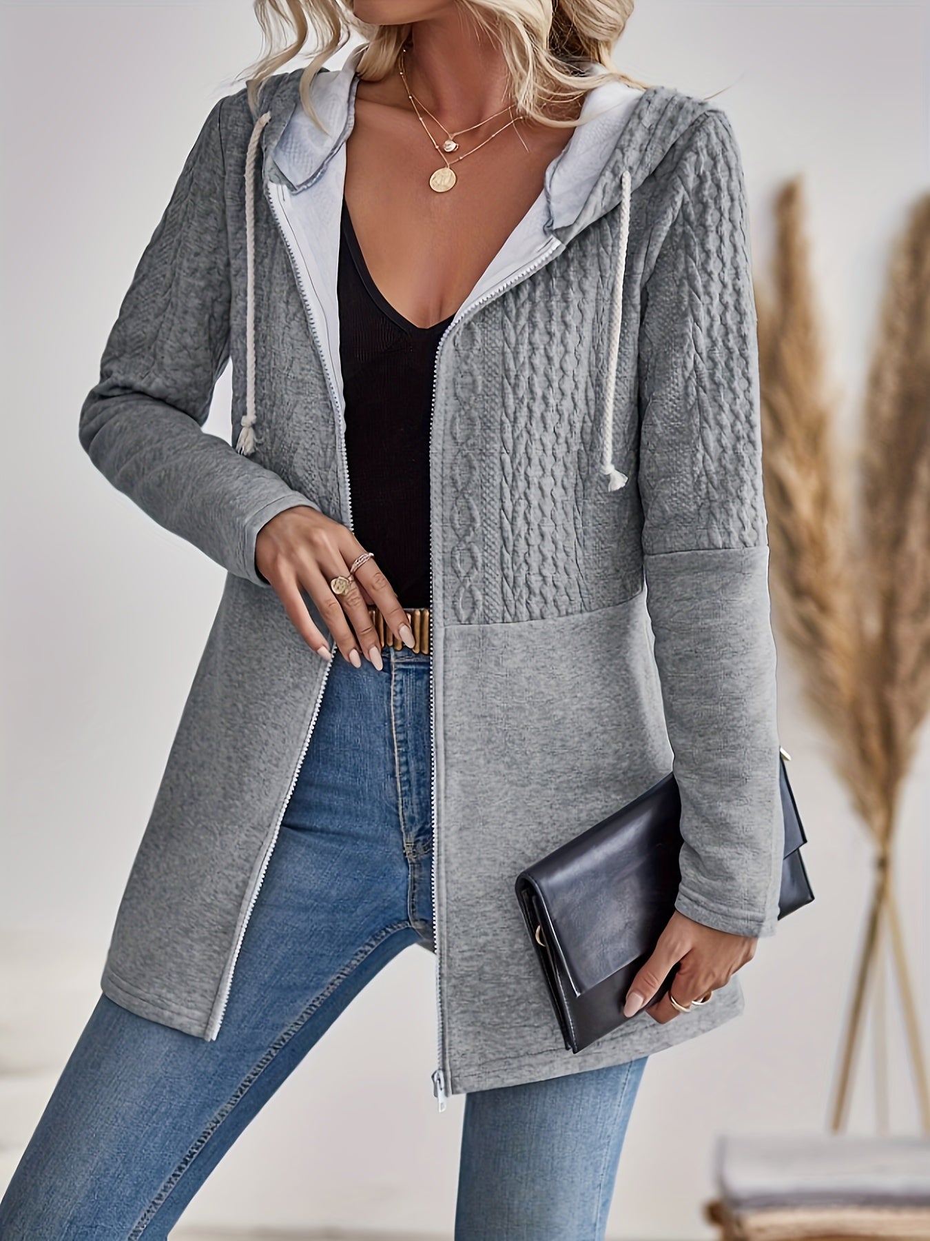 GR | Textured jacket with zipper and hood