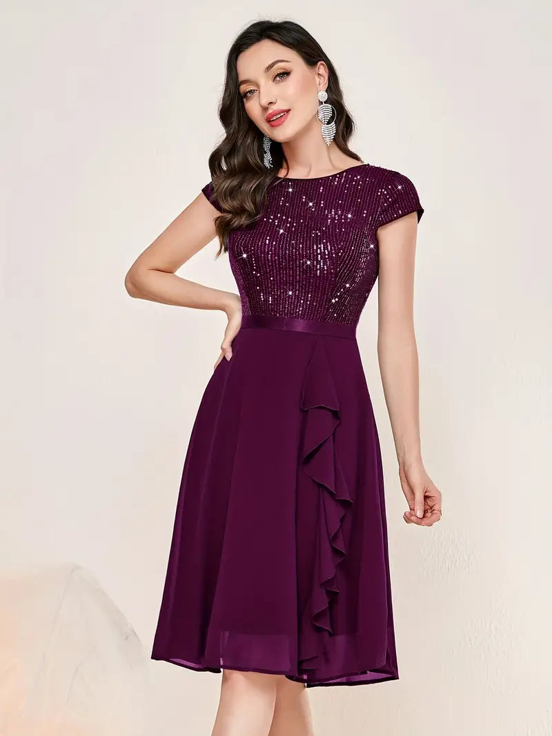 GR | Elegant dress with short sleeves, sequins and ruffles