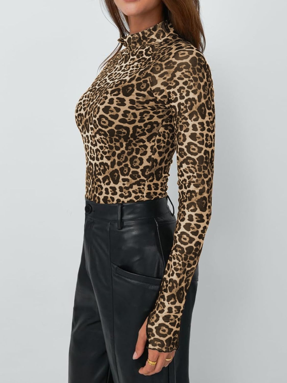 GR | Lovelet Stand-up Collar Long-Sleeve Top