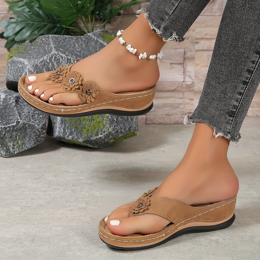 GR | Beautiful flip-flop sandals for women