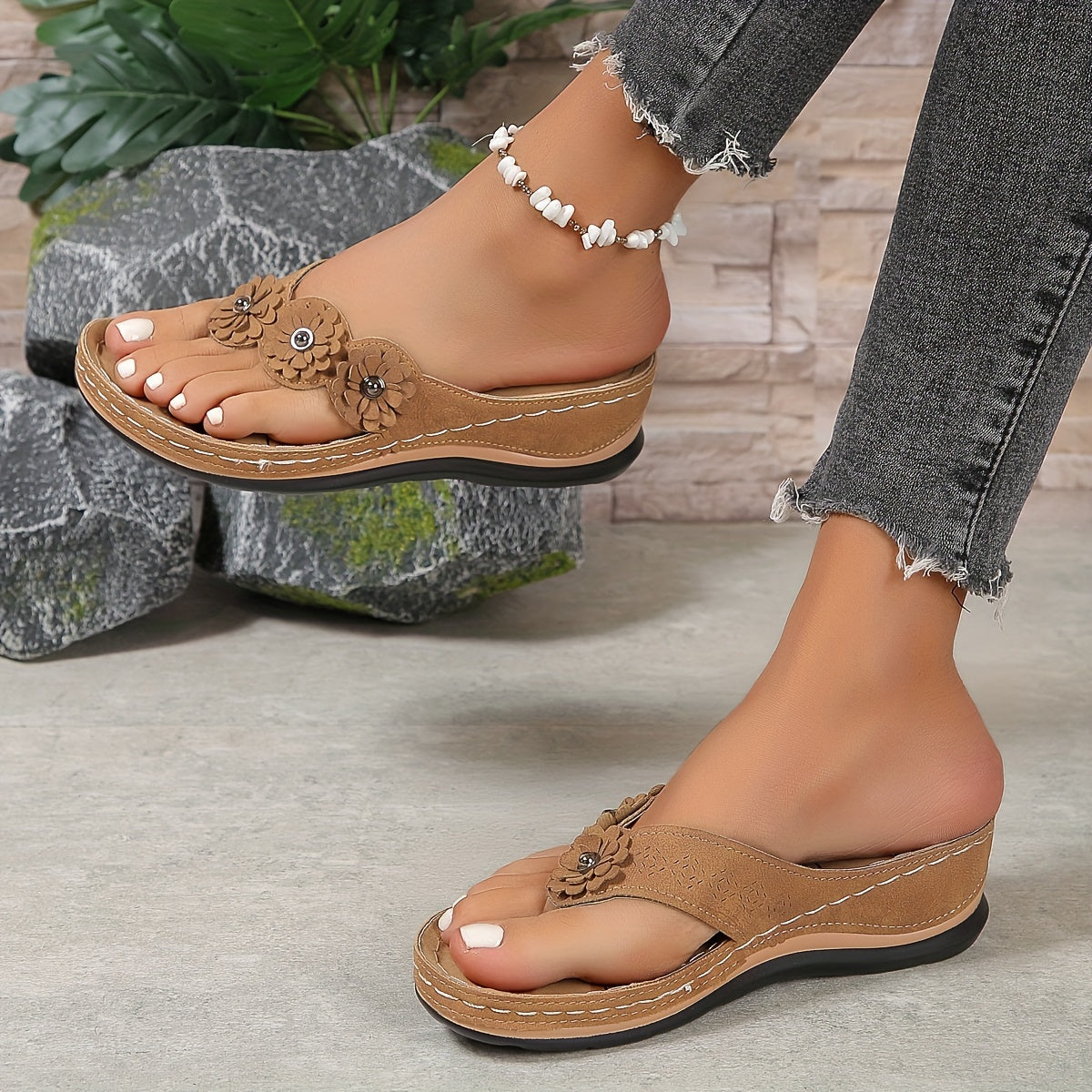GR | Beautiful flip-flop sandals for women