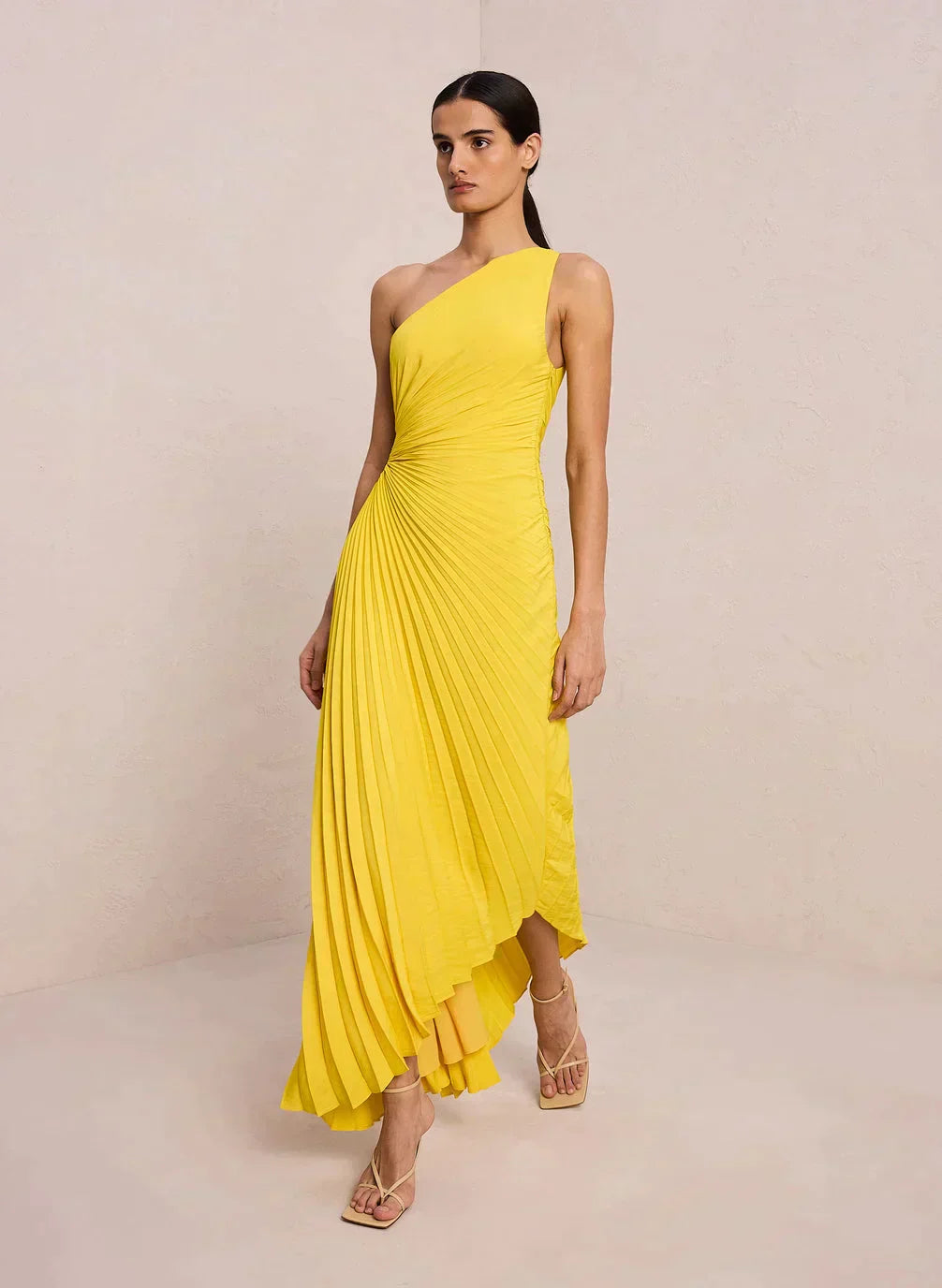 GR | One Shoulder Plissee Midi Kleid