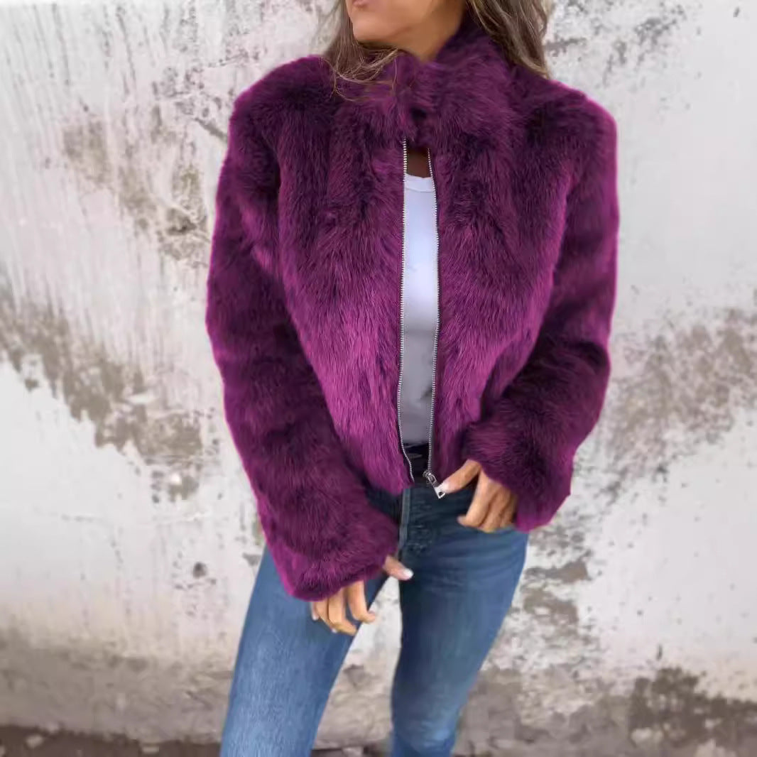 GR | Elegant fur coat with zipper closure