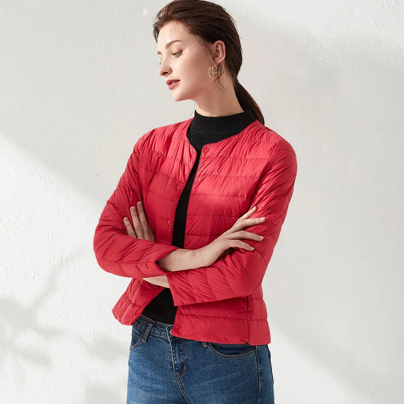 GR | Lightweight, collarless and figure-hugging quilted jacket for women