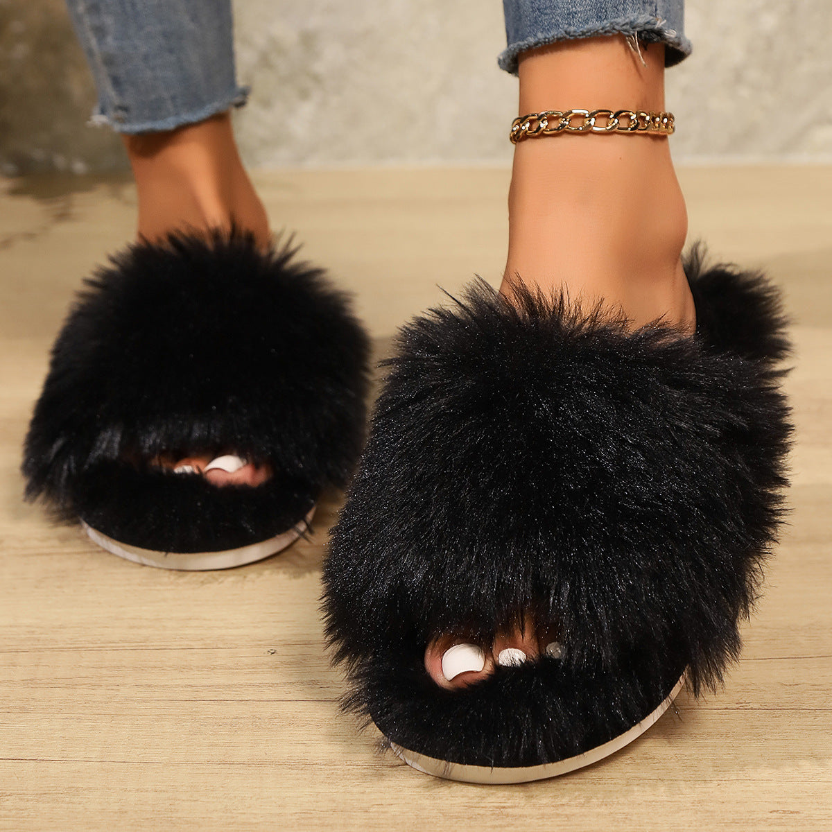 GR | Mules - Women's slippers with open toe and faux fur