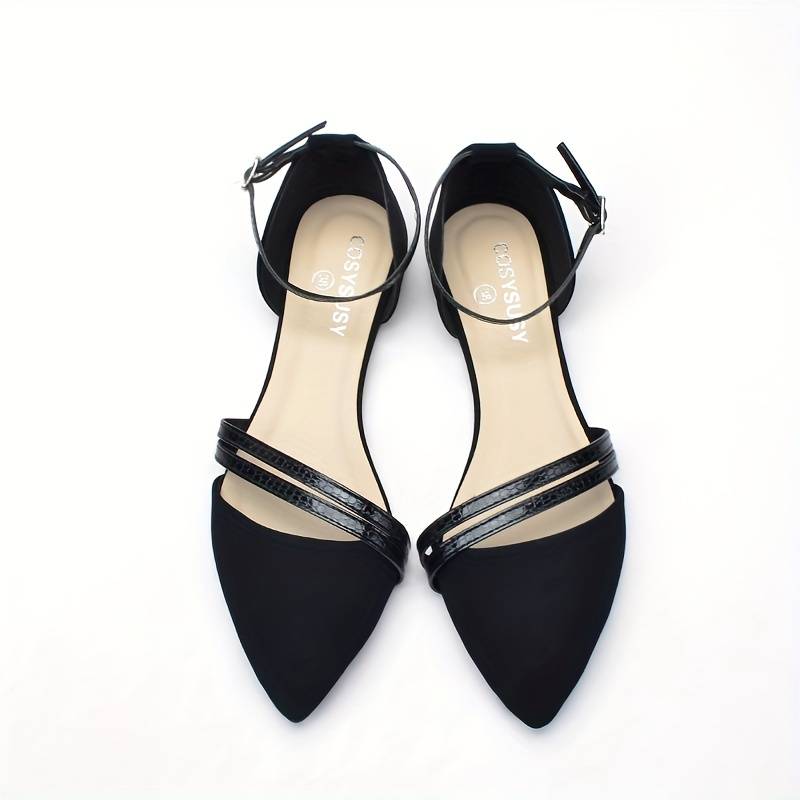 GR | Lightweight flat sandals with buckle and pointed toe