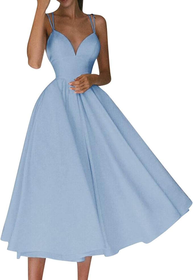 GR | A light dress with delicate spaghetti straps 