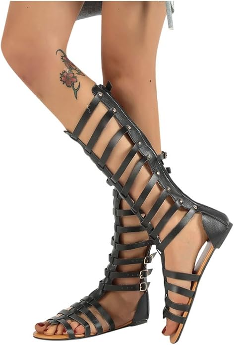 GR | and black sandals with double buckles