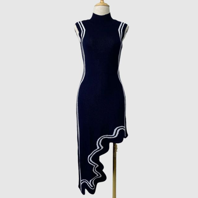 GR | Sleeveless dress with contrasting piping