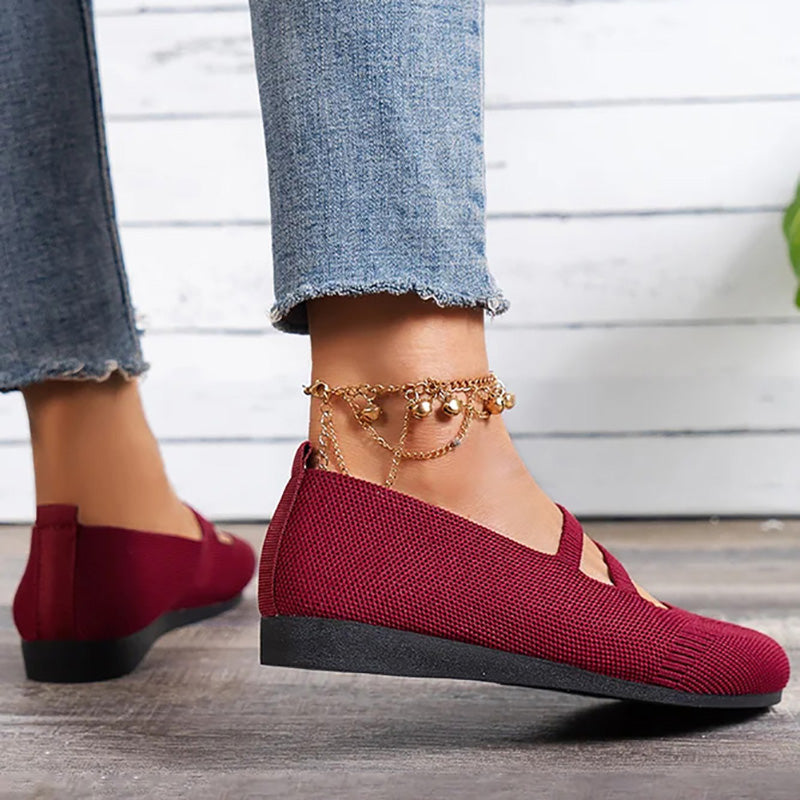 GR | Flat slippers with strap across the instep and flat sole for women