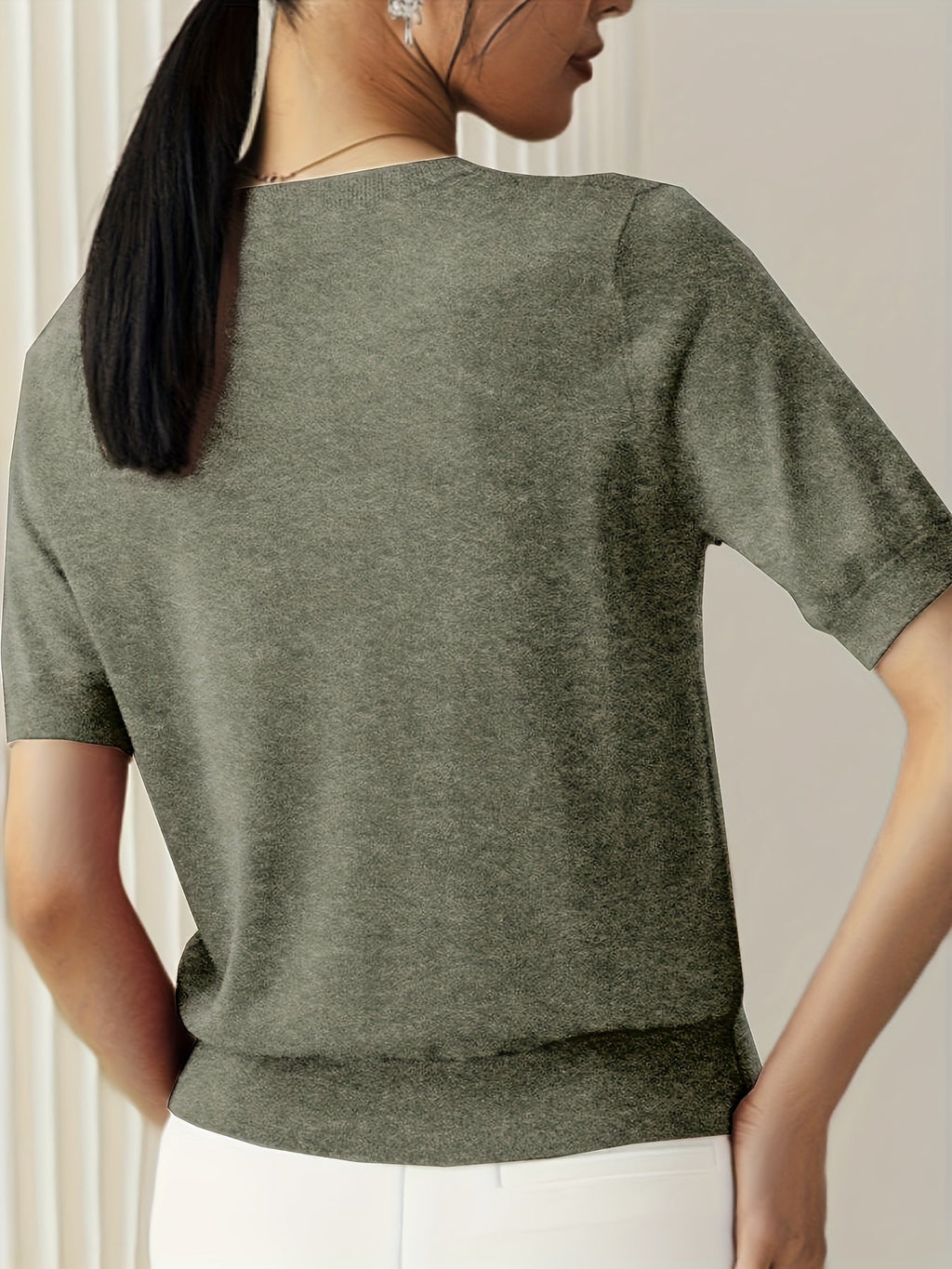 GR | Knit shirt with R neckline