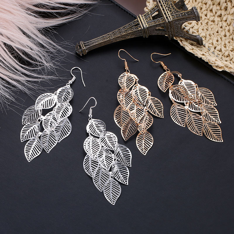 GR | Delicate layered earrings with leaves