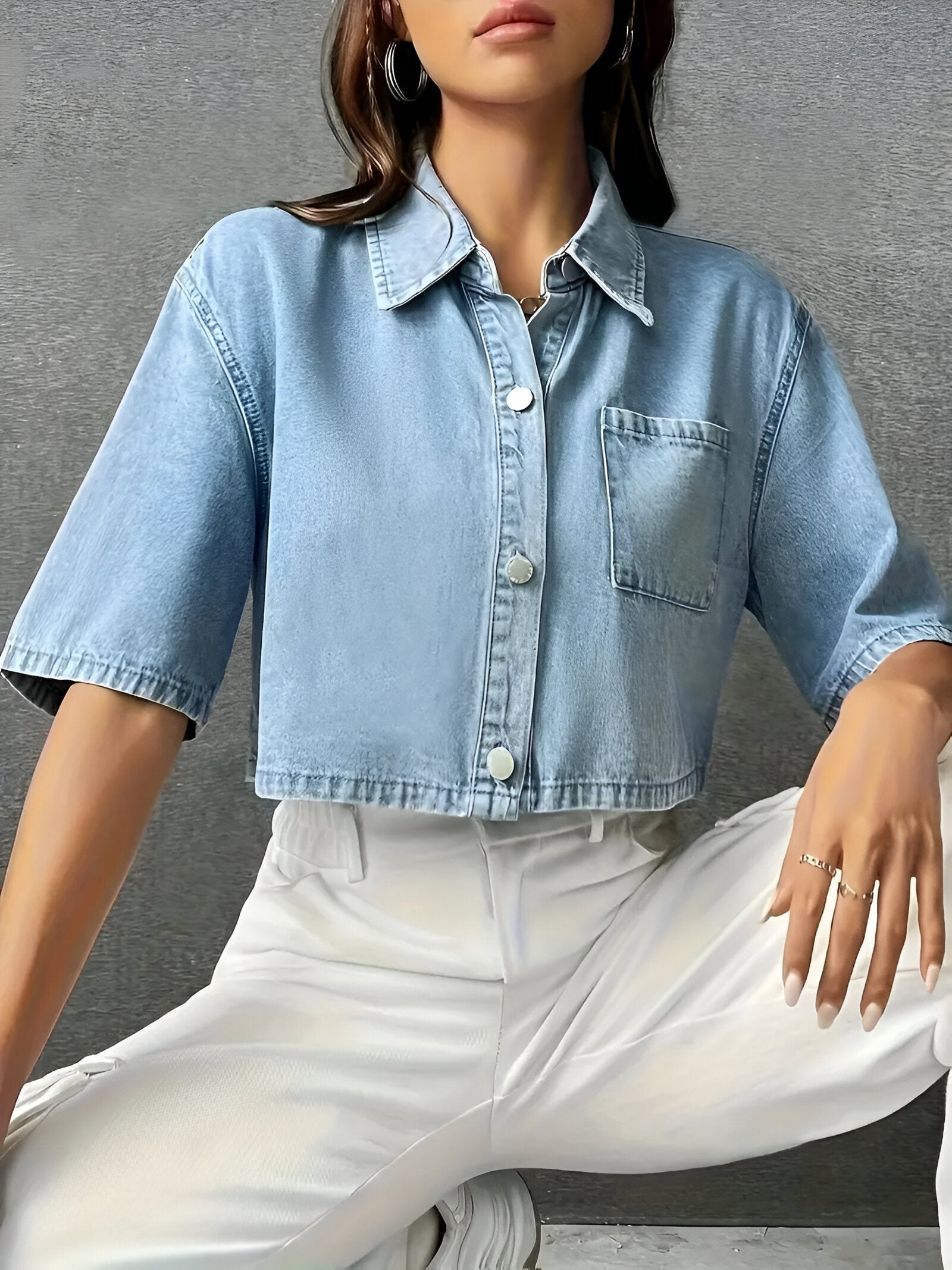 GR | Mühelos Schickes Hellblaues Denim-Shirt