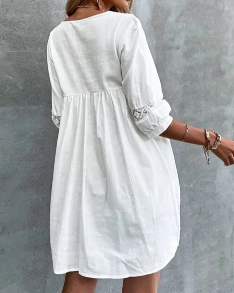 GR | Solid color lace dress with V-neck and three-quarter sleeves