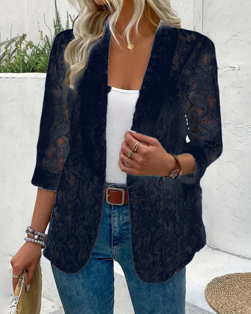 GR | Elegant blazer with lace