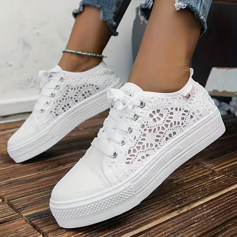GR | Stylish and airy lace sneakers