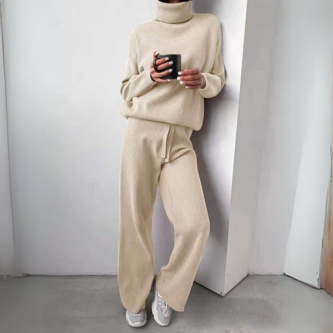 GR | Comfortable 2-piece set consisting of a turtleneck sweater and long trousers